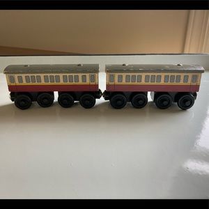 Use Express Coach trains Thomas & Friends